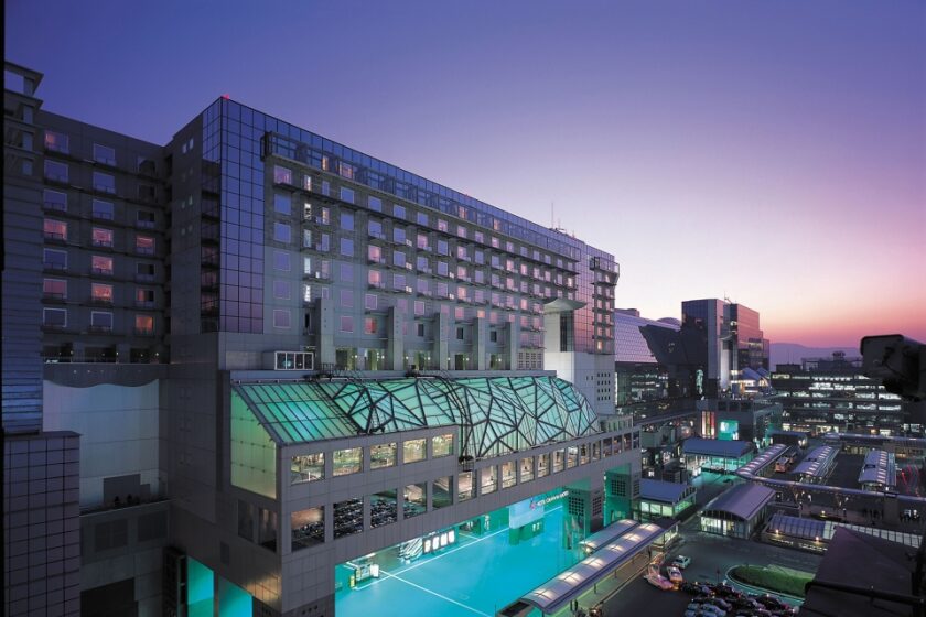 Dónde alojarse en Kioto: las mejores zonas y hoteles Granvia exterior Exterior del Granvia Kyoto, Japón