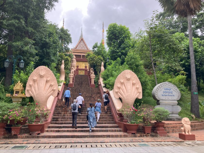 Wat Phnom Daun Penh | Cambodia Wat Phnom Daun Penh Cambodia