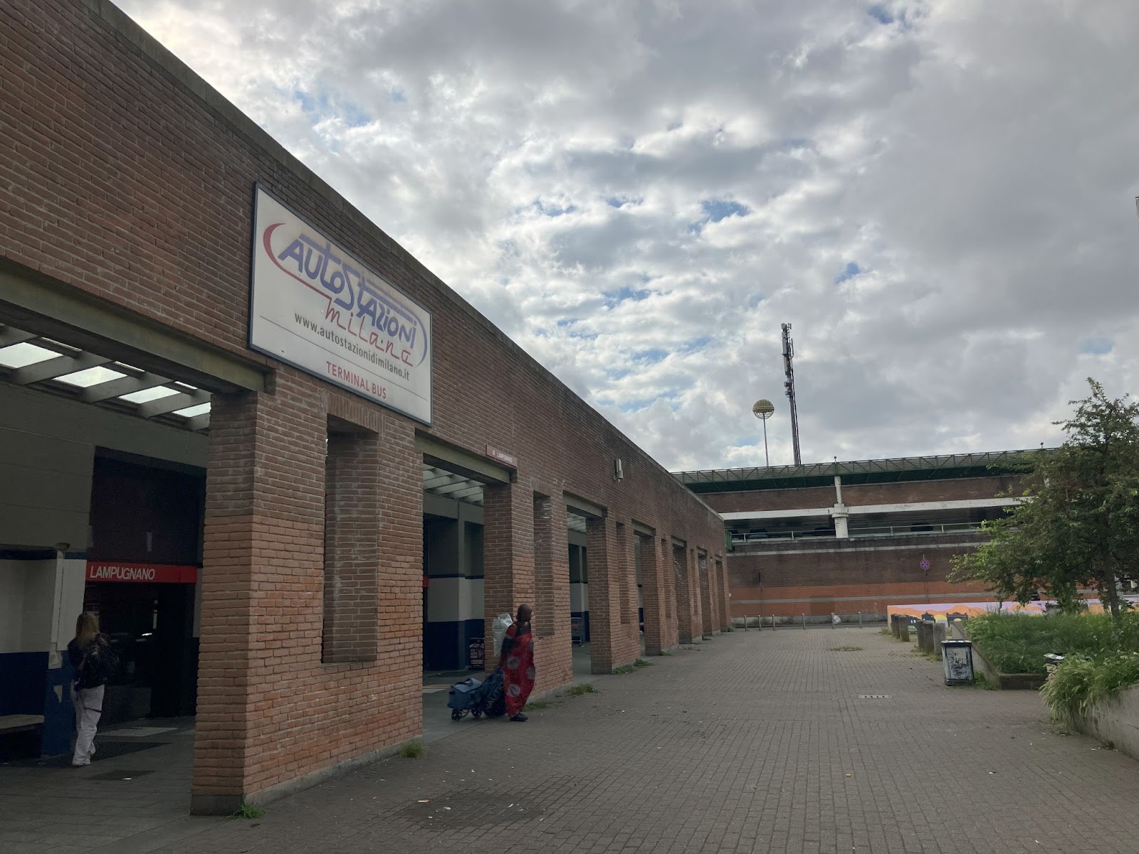 Itinerario de un día en Turín: ¿vale la pena visitarla? es img 75811 36 Estación de autobuses | Milán | Italia