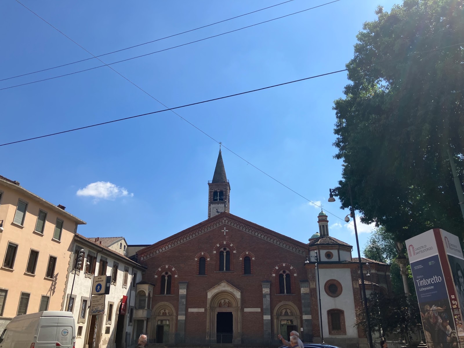 Itinerario de 3 días en Milán: la guía definitiva para tu viaje es img 75823 2 1 Basílica de Sant'Eustorgio | Milán | Italia