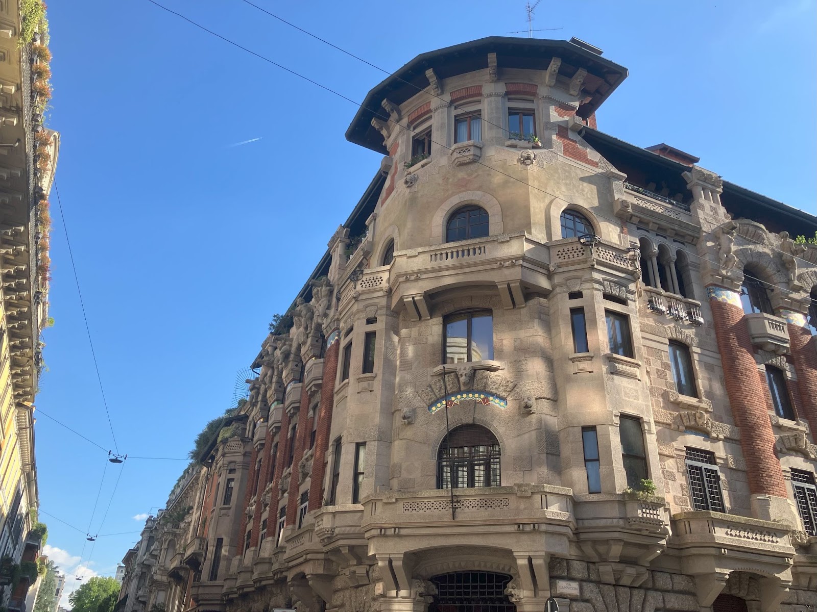 Itinerario de 3 días en Milán: la guía definitiva para tu viaje es img 75823 25 Palazzo Berri-Meregalli | Milán | Italia
