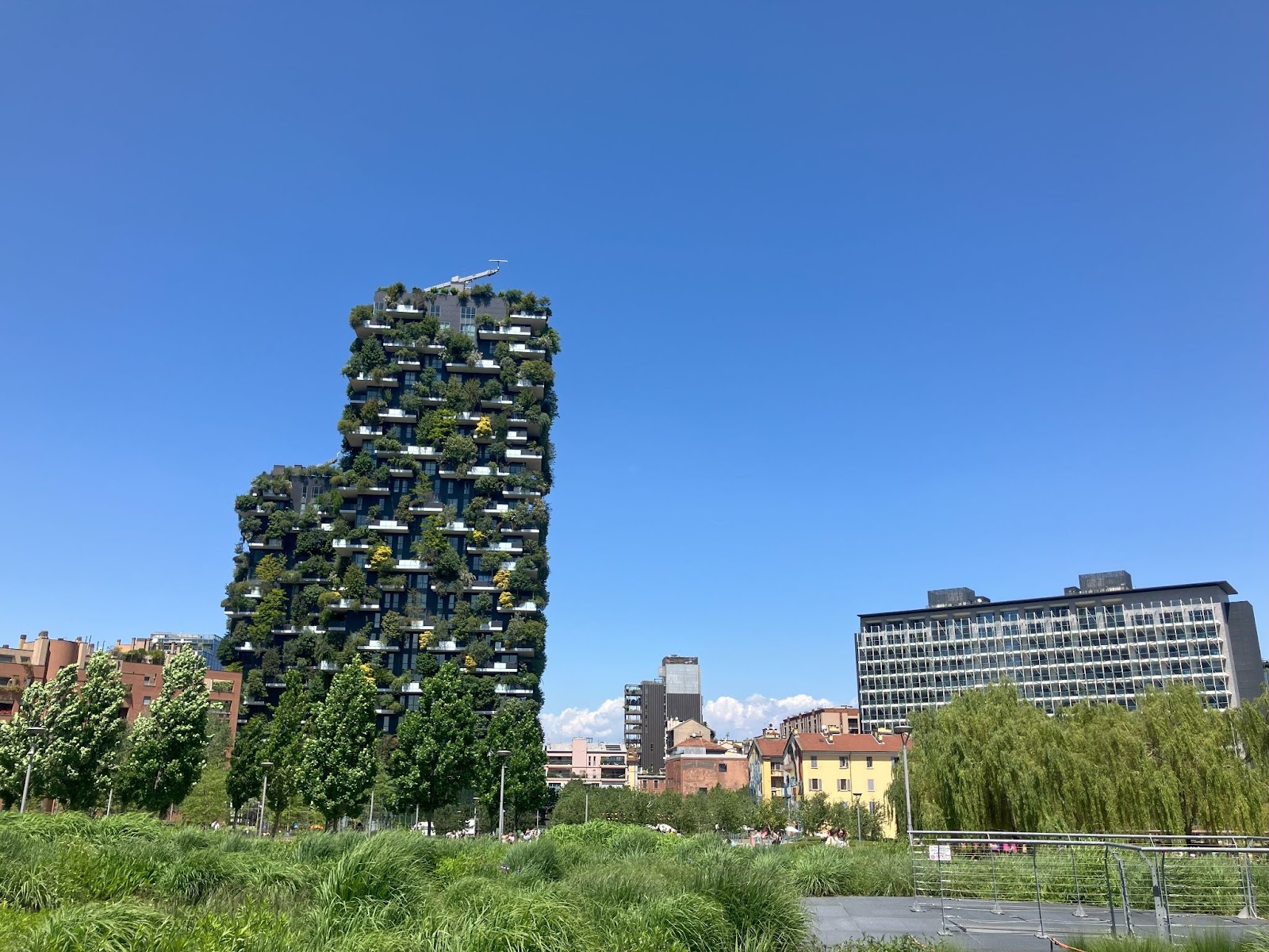 Itinerario de 3 días en Milán: la guía definitiva para tu viaje es img 75823 34 Bosco Verticale | Milán | Italia